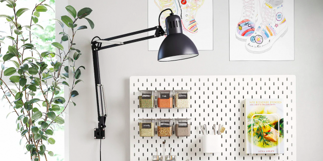 Как обустроить домашний офис: используйте светильники на струбцине